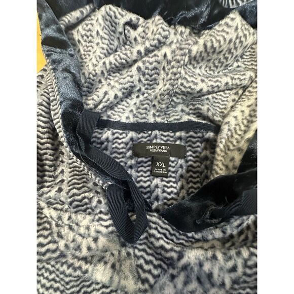 Simply Vera Geometric Pattern Hooded Athletic Pullover Performance Top XXL - Picture 2 of 3